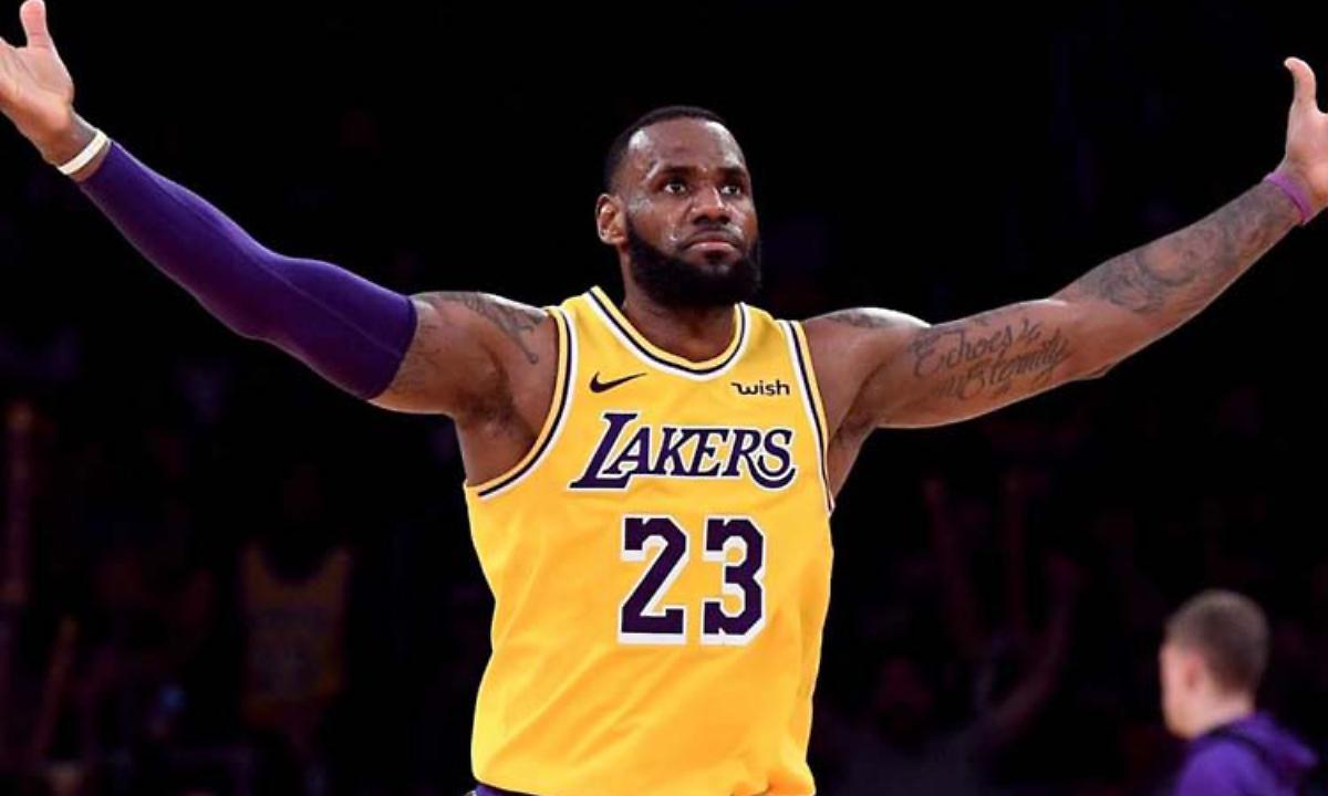 NBA: LeBron James cambia numero è ufficiale l’addio alla 23!