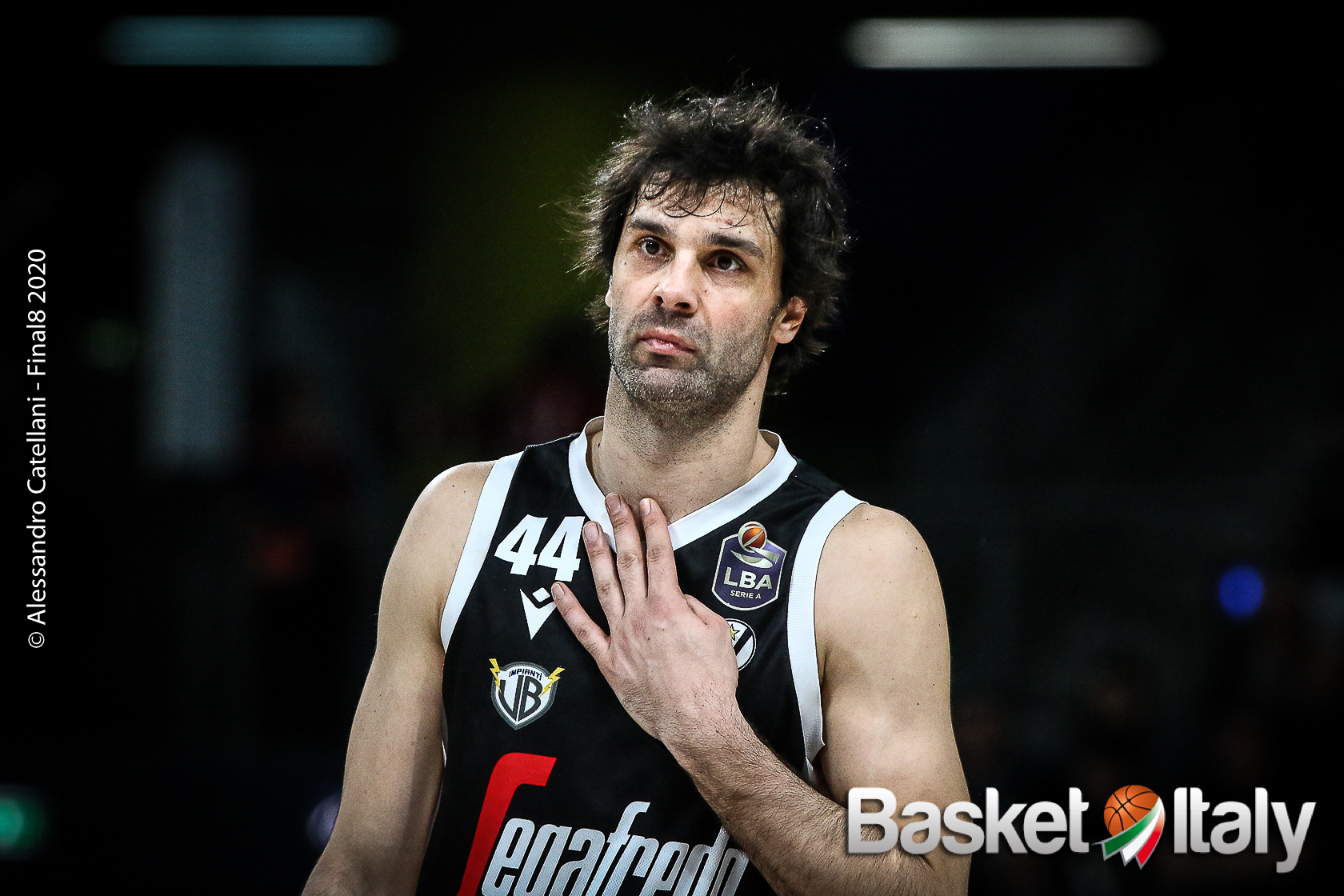 Squalifica per Milos Teodosic sostituita con ammenda. Ammonizione per la Dinamo Sassari