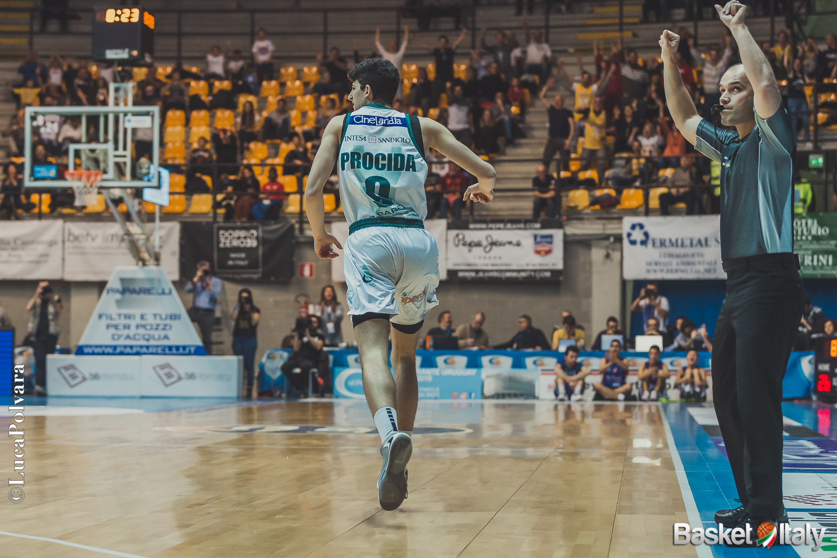 Pallacanestro Cantù: Gabriele Procida in forse per la gara contro Pesaro