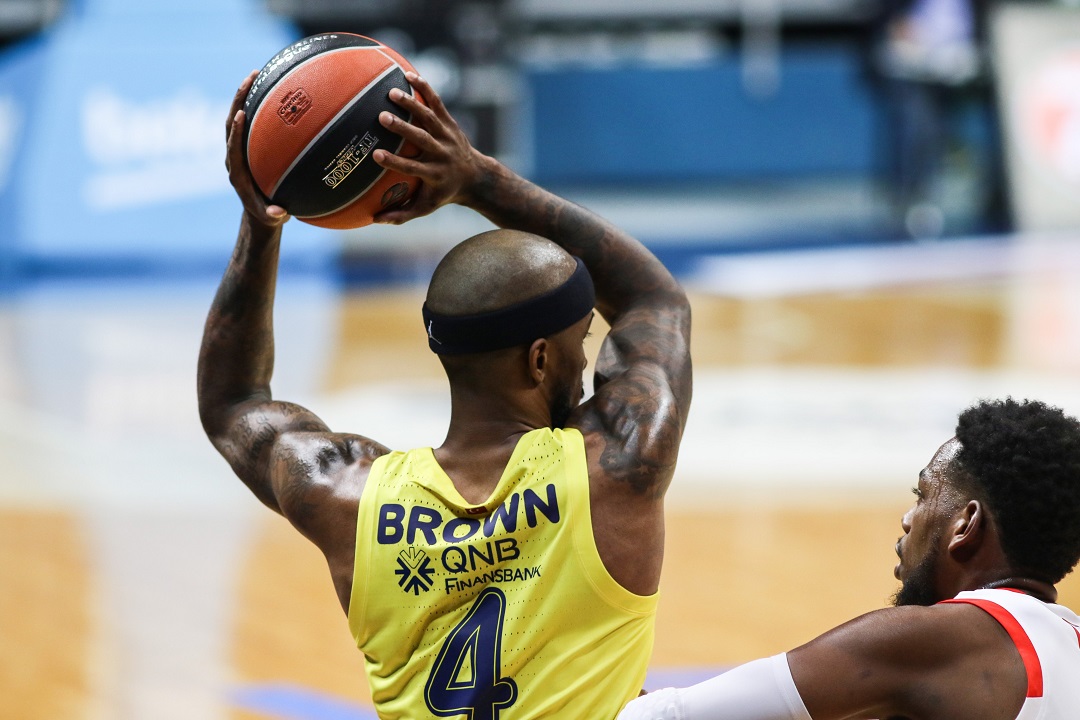 Euroleague: Vincono Fenerbahce e Maccabi Tel Aviv