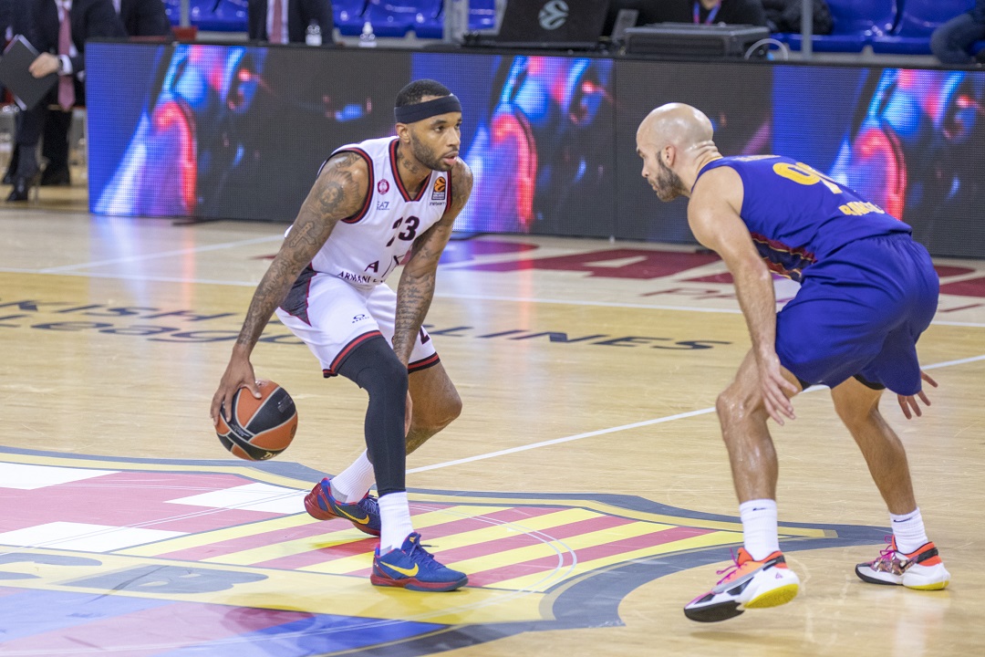 Operato al ginocchio Malcolm Delaney