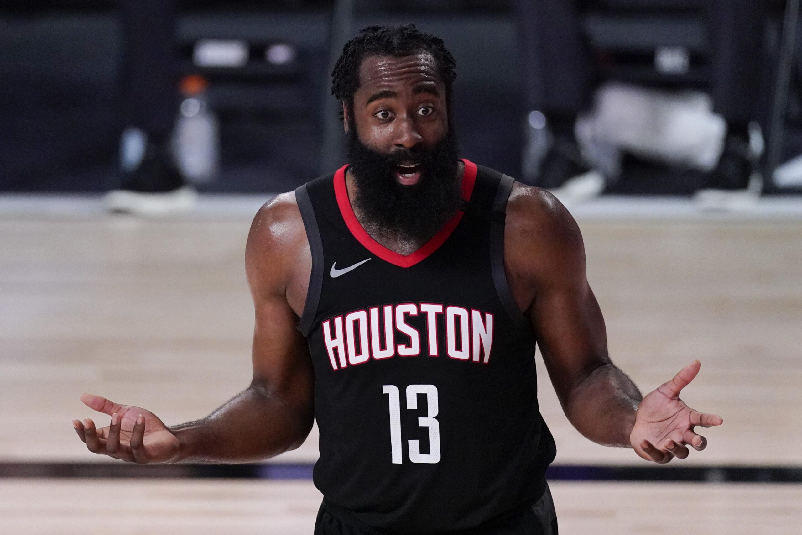 NBA: Follia Harden, serata allo strip club in “barba” al Covid-19! Rinviata Rockets – OKC