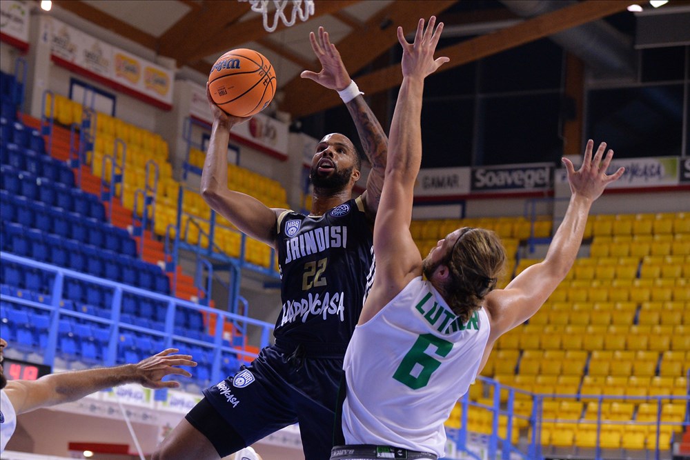 Brindisi strappa il pass per la semifinale contro Trieste 93-81