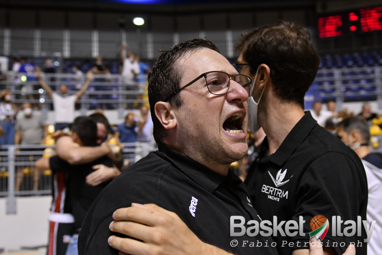 Derthona Basket, nuovo contratto biennale per coach Marco Ramondino